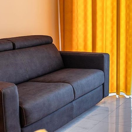 Stylish Seafront Spinola Apartment Saint Julian's Exterior photo