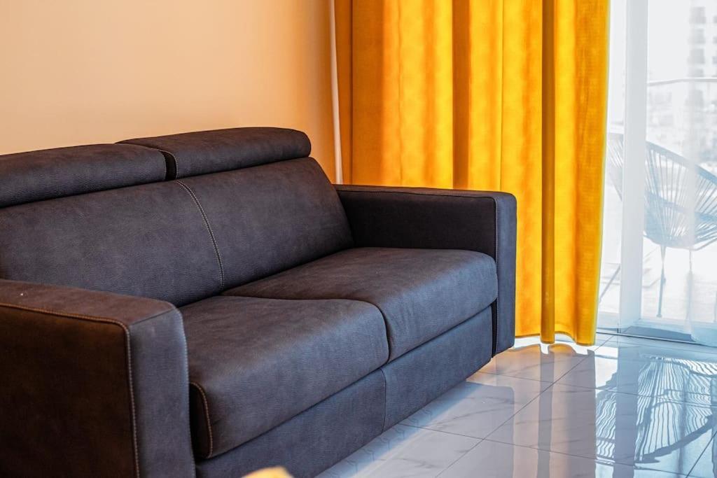 Stylish Seafront Spinola Apartment Saint Julian's Exterior photo